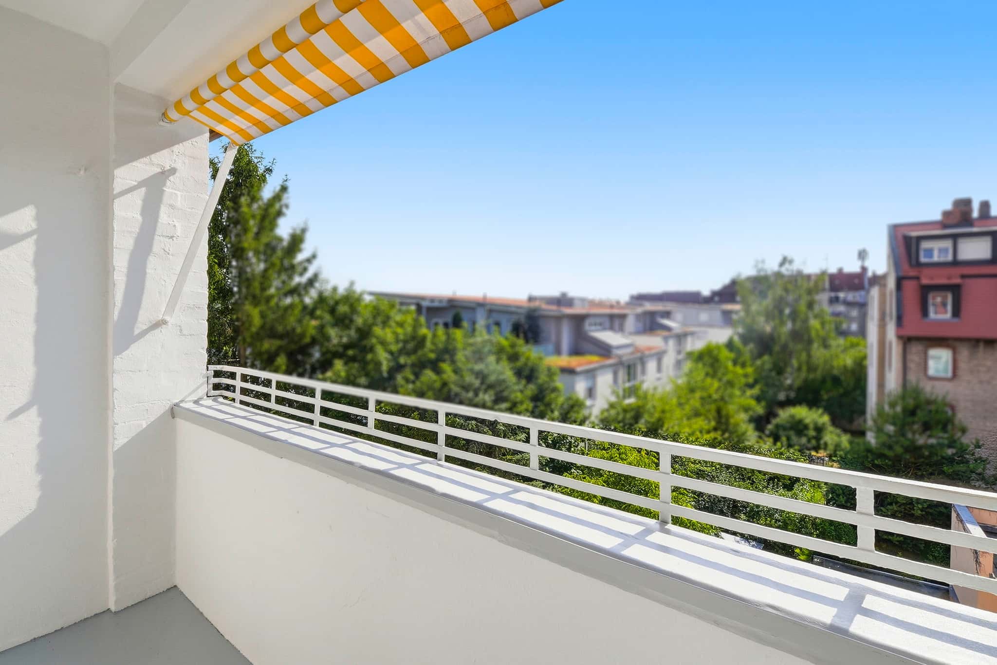 3-Zi.-Altbauwohnung – mit Loggia & Blick über die Dächer von St. Jobst